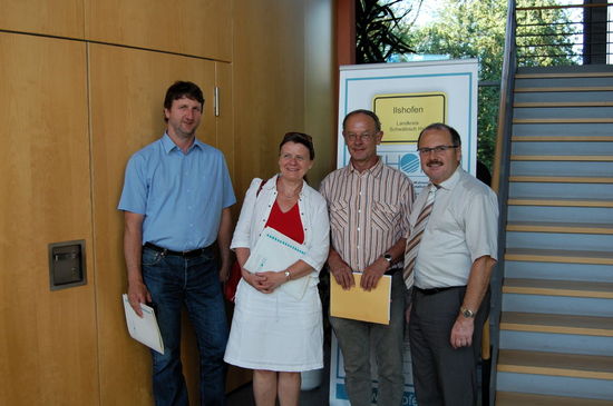 Annette Sawade im Rathaus Ilshofen mit OV-Vorsitzendem Paul, Kreisrat Fischer und Bürgermeister Wurmthaler